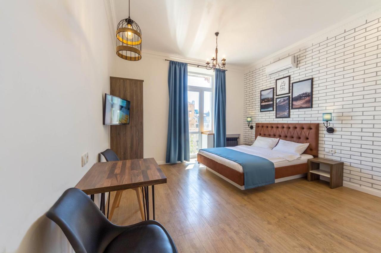 Central Dayflat Apartments Kyiv Exterior photo