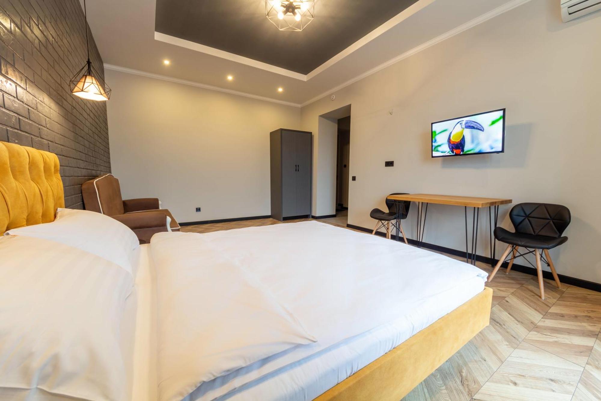Central Dayflat Apartments Kyiv Exterior photo