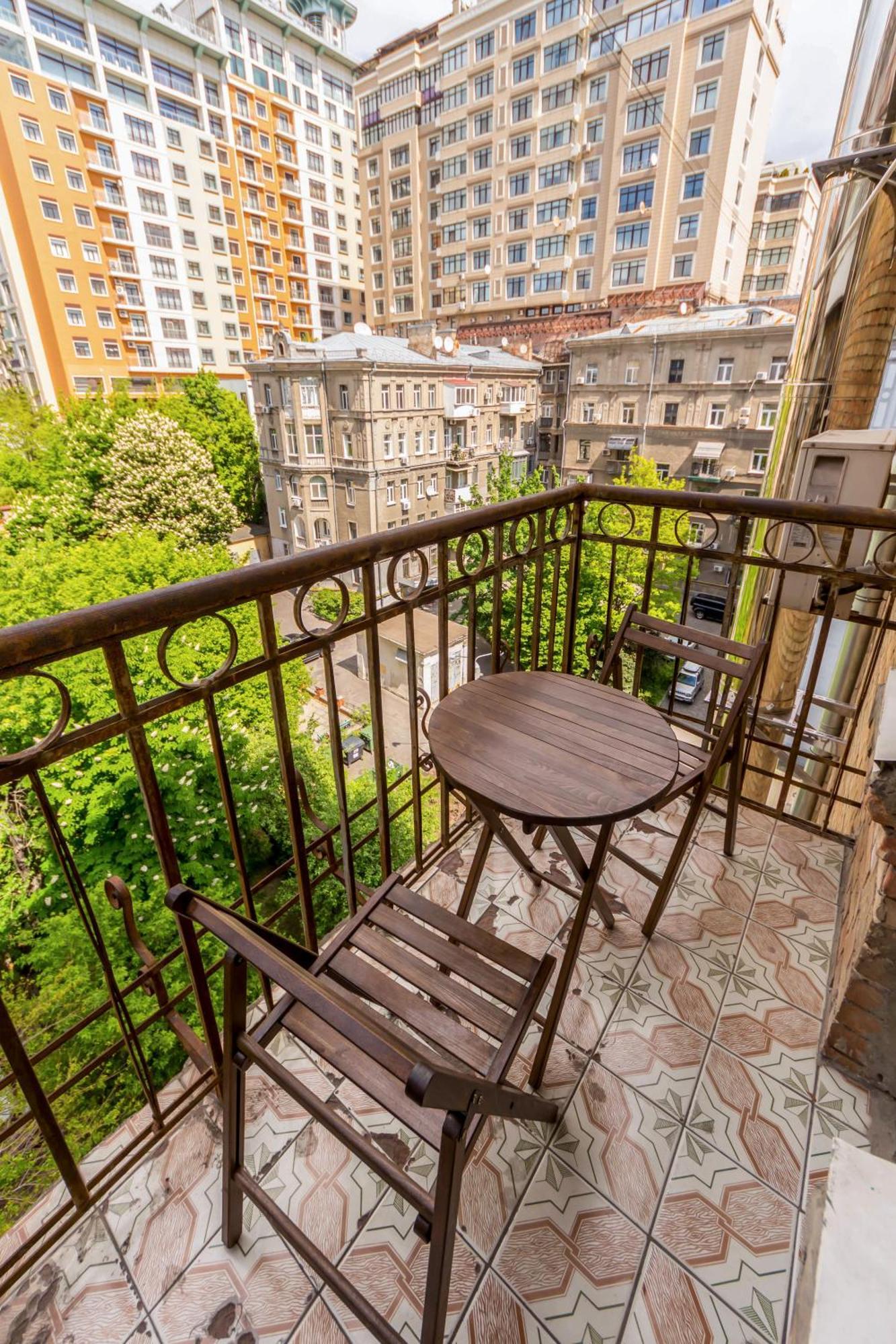 Central Dayflat Apartments Kyiv Exterior photo