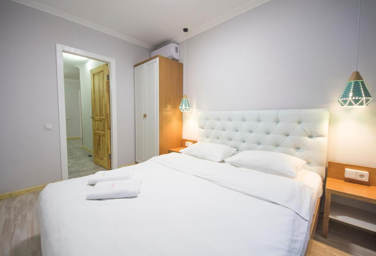 Central Dayflat Apartments Kyiv Exterior photo